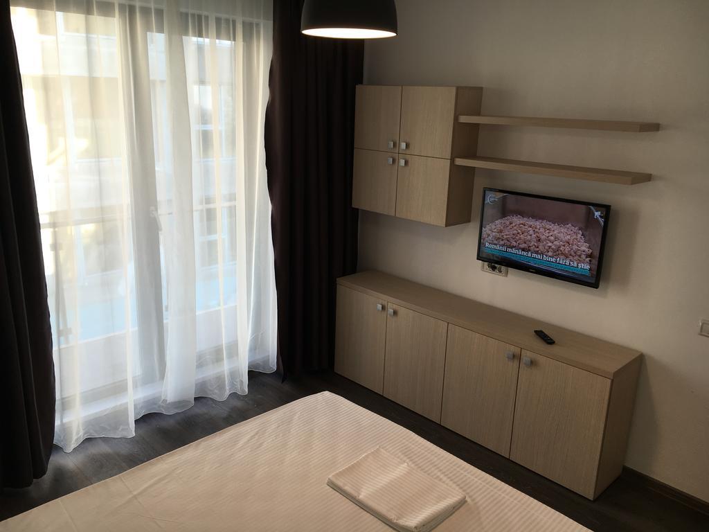 Ely Residence Мамая Екстериор снимка