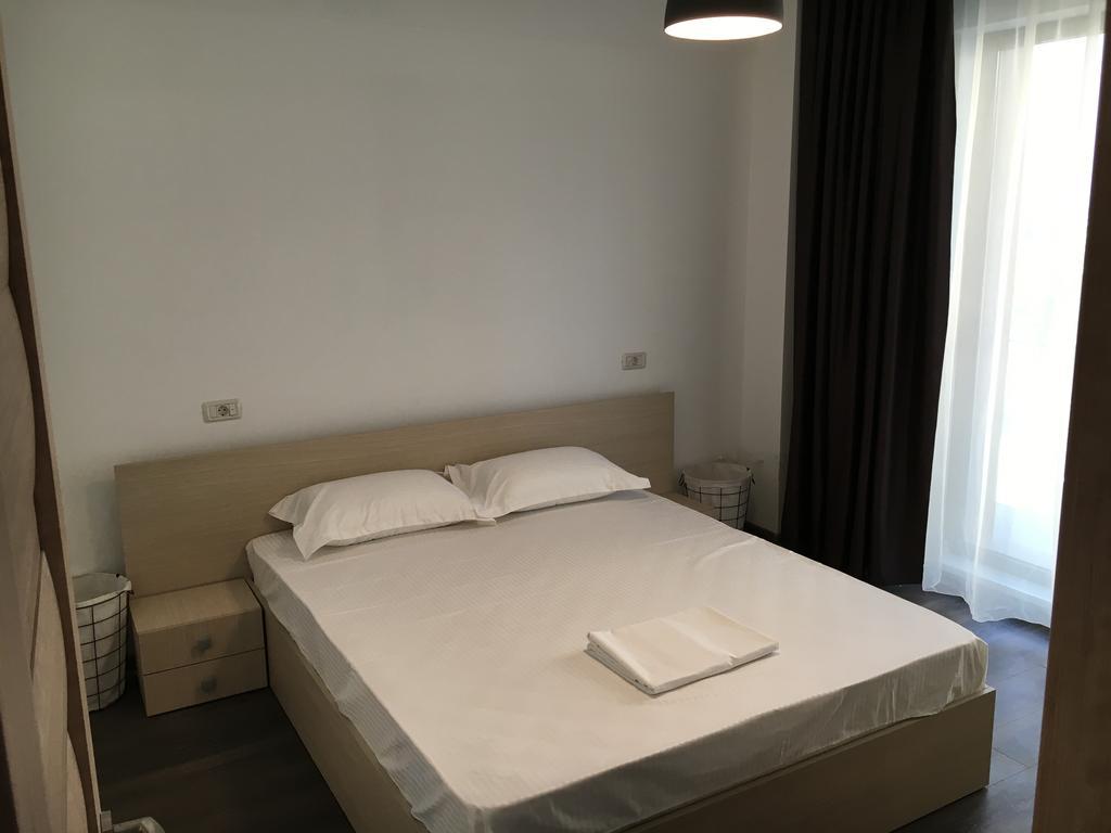 Ely Residence Мамая Екстериор снимка