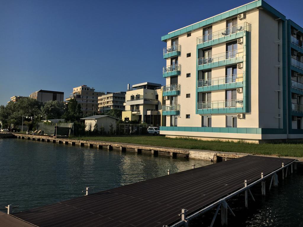 Ely Residence Мамая Екстериор снимка